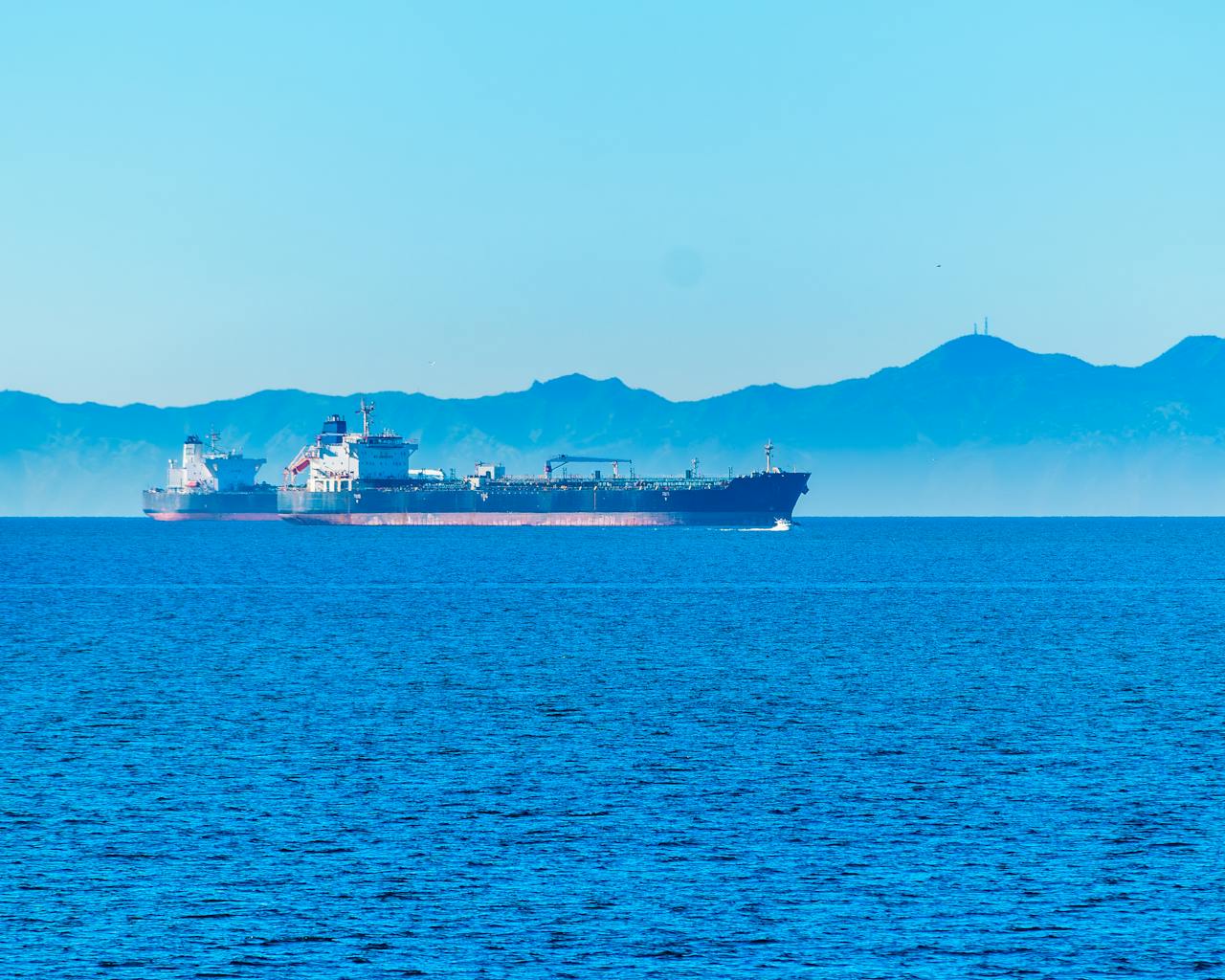 Crafting Captivating Headlines: Your awesome post title goes here Free stock photo of container ship, island, offshore